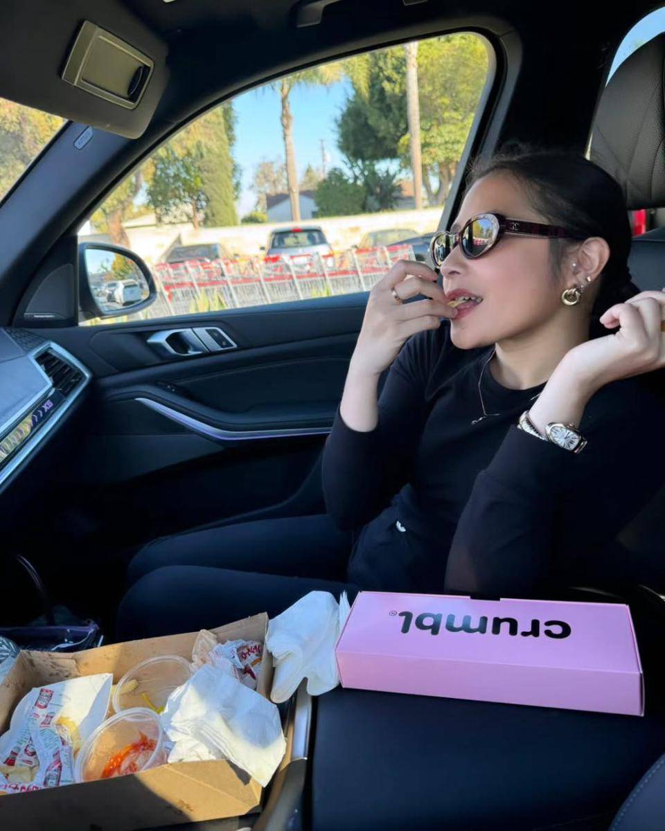 Prilly Latuconsina di Amerika (instagram.com/prillylatuconsina96)