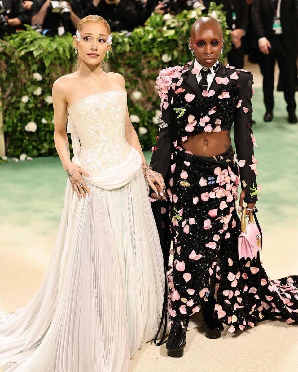 adu gaya Cynthia Erivo Vs. Ariana Grande (instagram.com/cynthiaerivo)