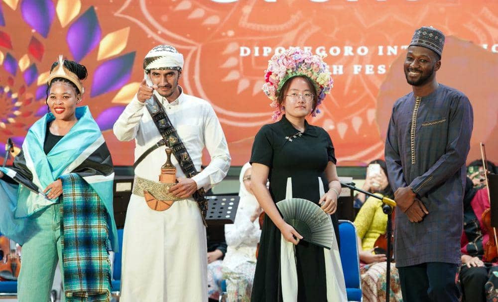 Mahasiswa Asing di Semarang Kumpul di Undip, Saling Kenalkan Budaya
