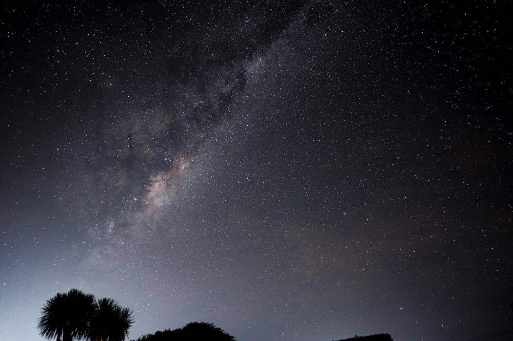 Suasana stargazing di New Zealand (Pexels.com/Donovan Kelly)