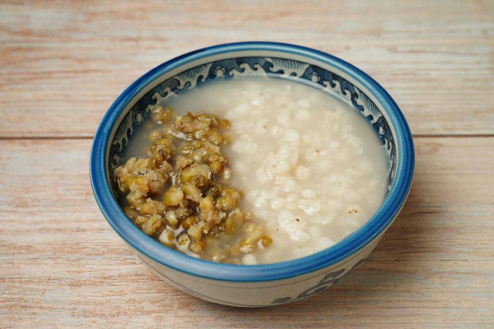 4 Tips Membuat Bubur untuk Sarapan, Konsistensinya Pas!