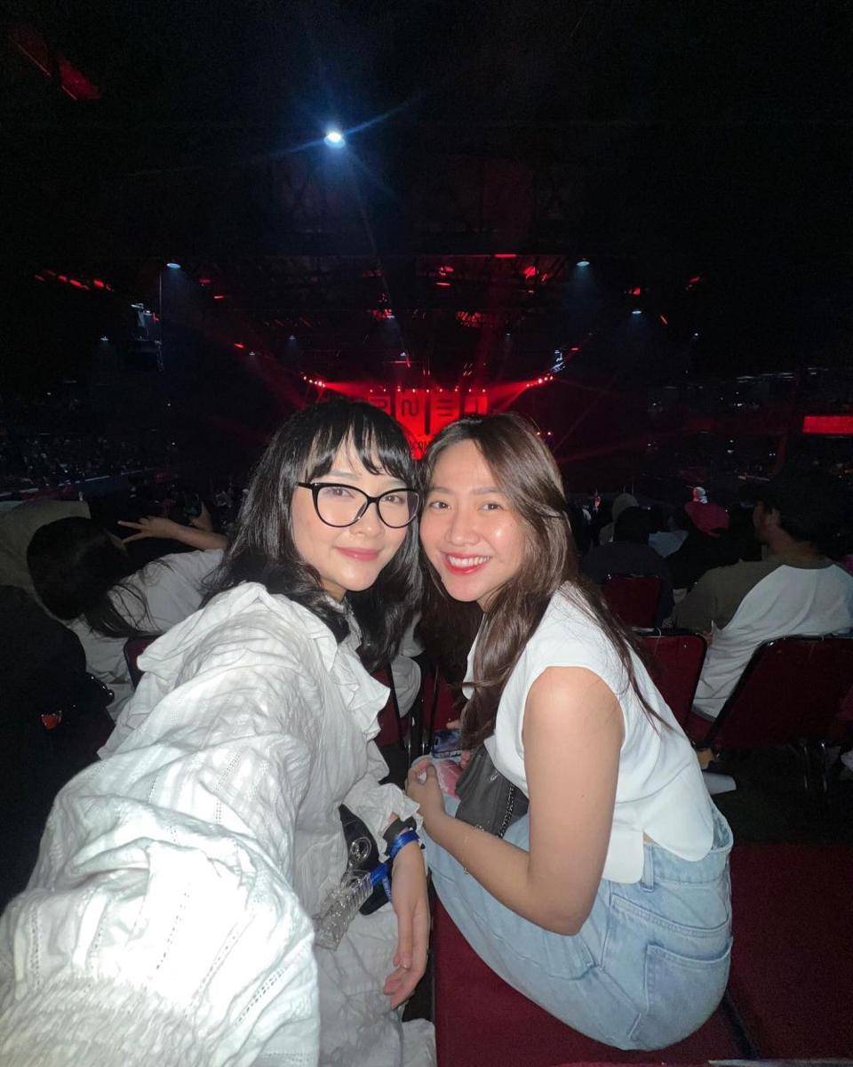 potret artis nonton konser 2NE1 Jakarta (instagram.com/shanju)