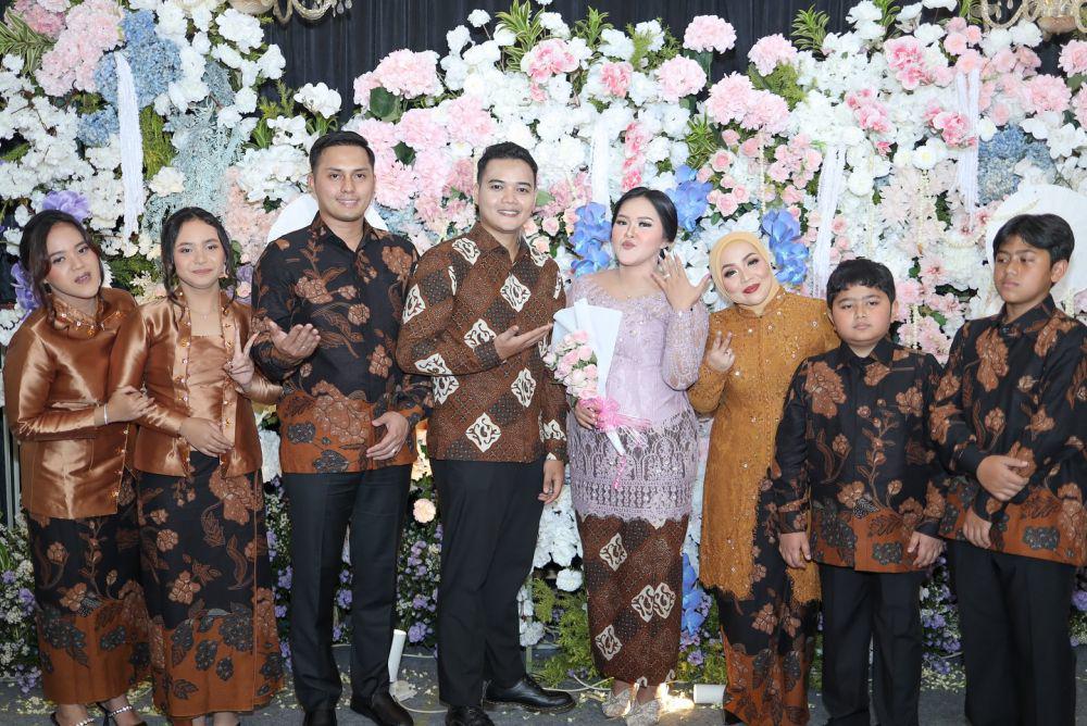 lamaran Nia anak Muzdalifah (Instagram.com/dewinurmania)