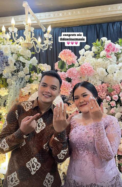lamaran Nia anak Muzdalifah (Instagram.com/dewinurmania)