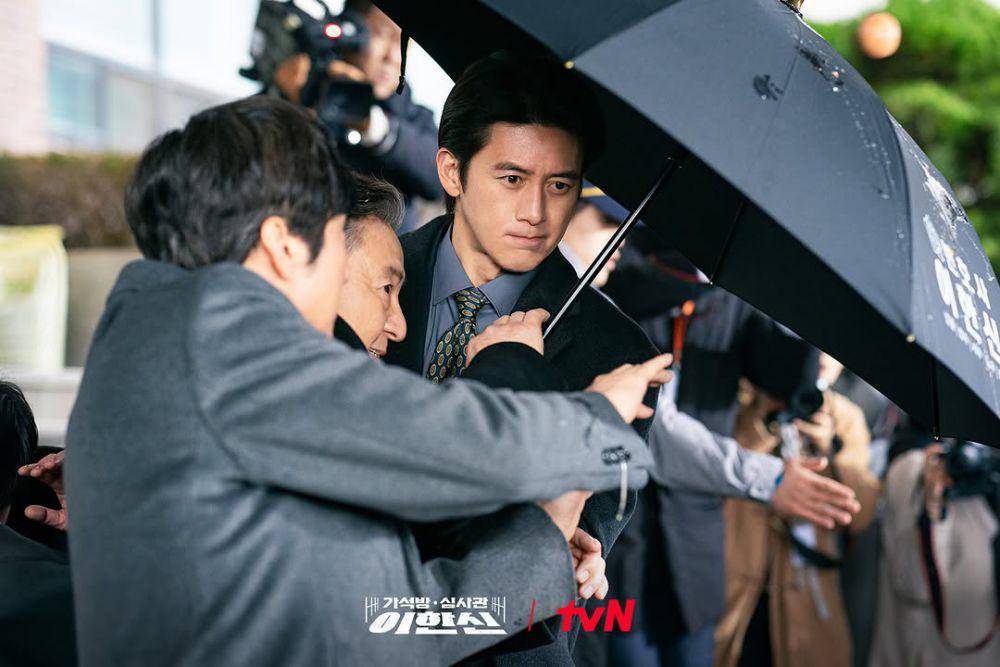 still cuts drama Parole Examiner Lee (instagram.com/tvn_drama)