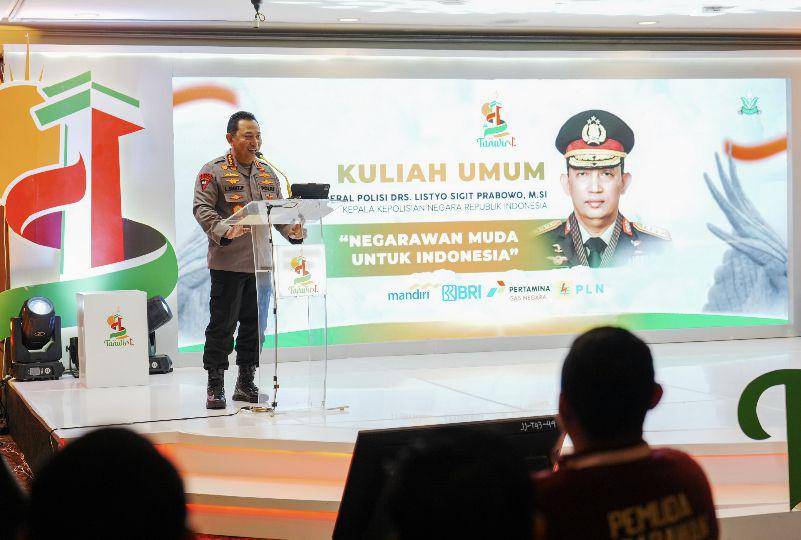 Kapolri Jenderal Listyo Sigit Prabowo menghadiri Seminar Kebangsaan Tanwir I Pemuda Muhammadiyah di Menteng, Jakarta Pusat, Sabtu (23/11/2024). (Dok. Humas Polri)