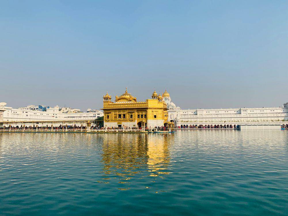 Golden Temple, India (unsplash.com/Abhinav Sharma)