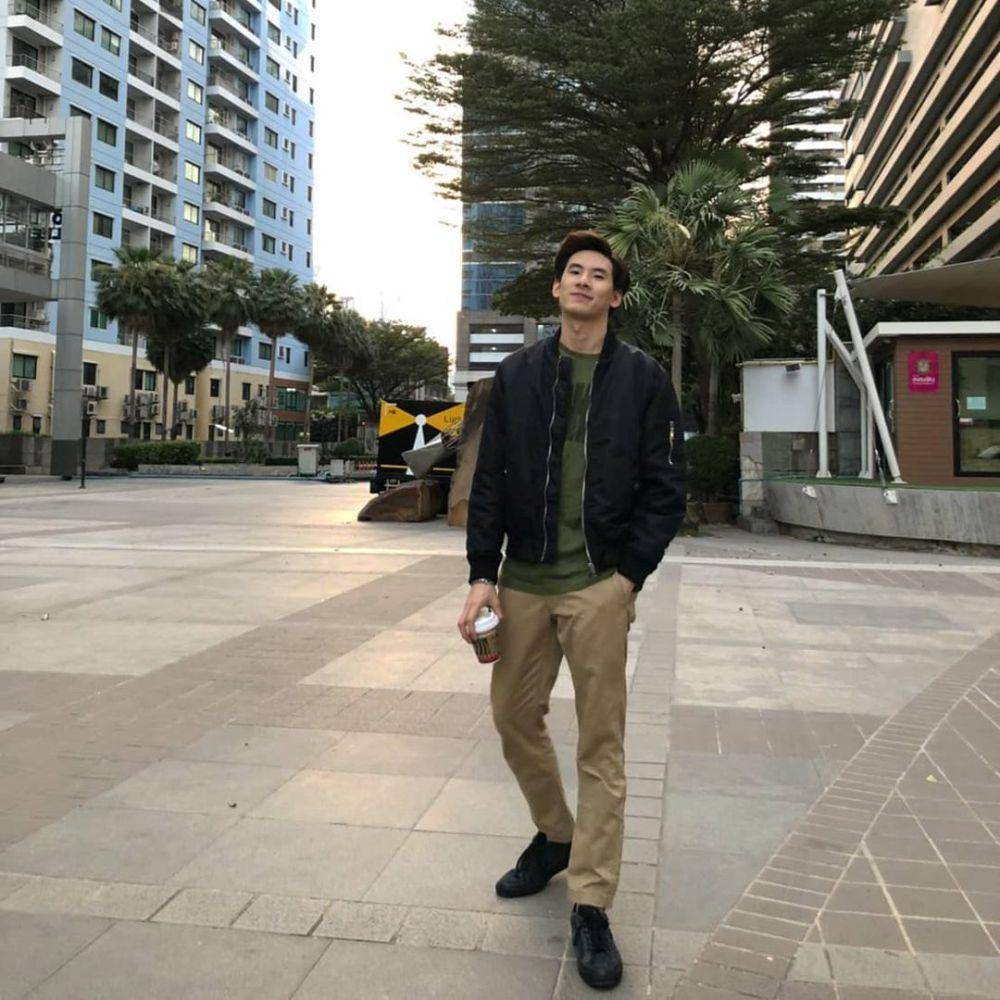 outfit double layer ala Big Thanakorn (instagram.com/big.thanakorn)
