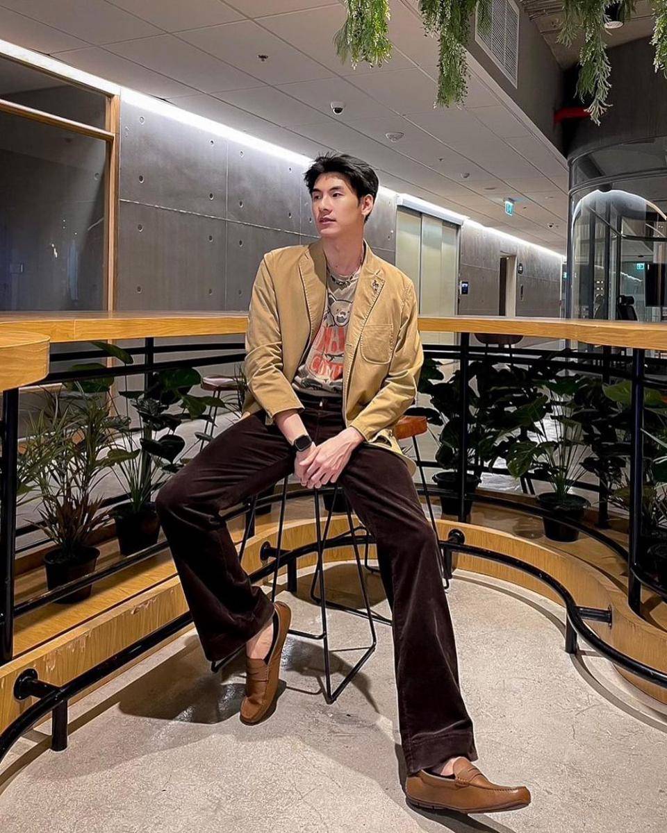 outfit double layer ala Big Thanakorn (instagram.com/big.thanakorn)