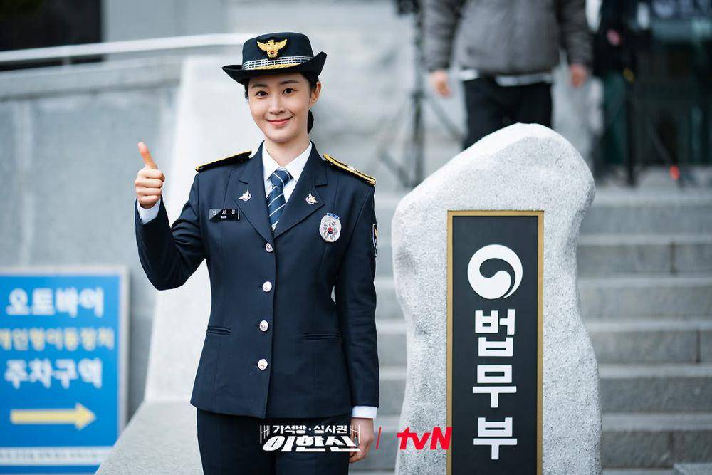 still cuts drama Parole Examiner Lee (instagram.com/tvn_drama)