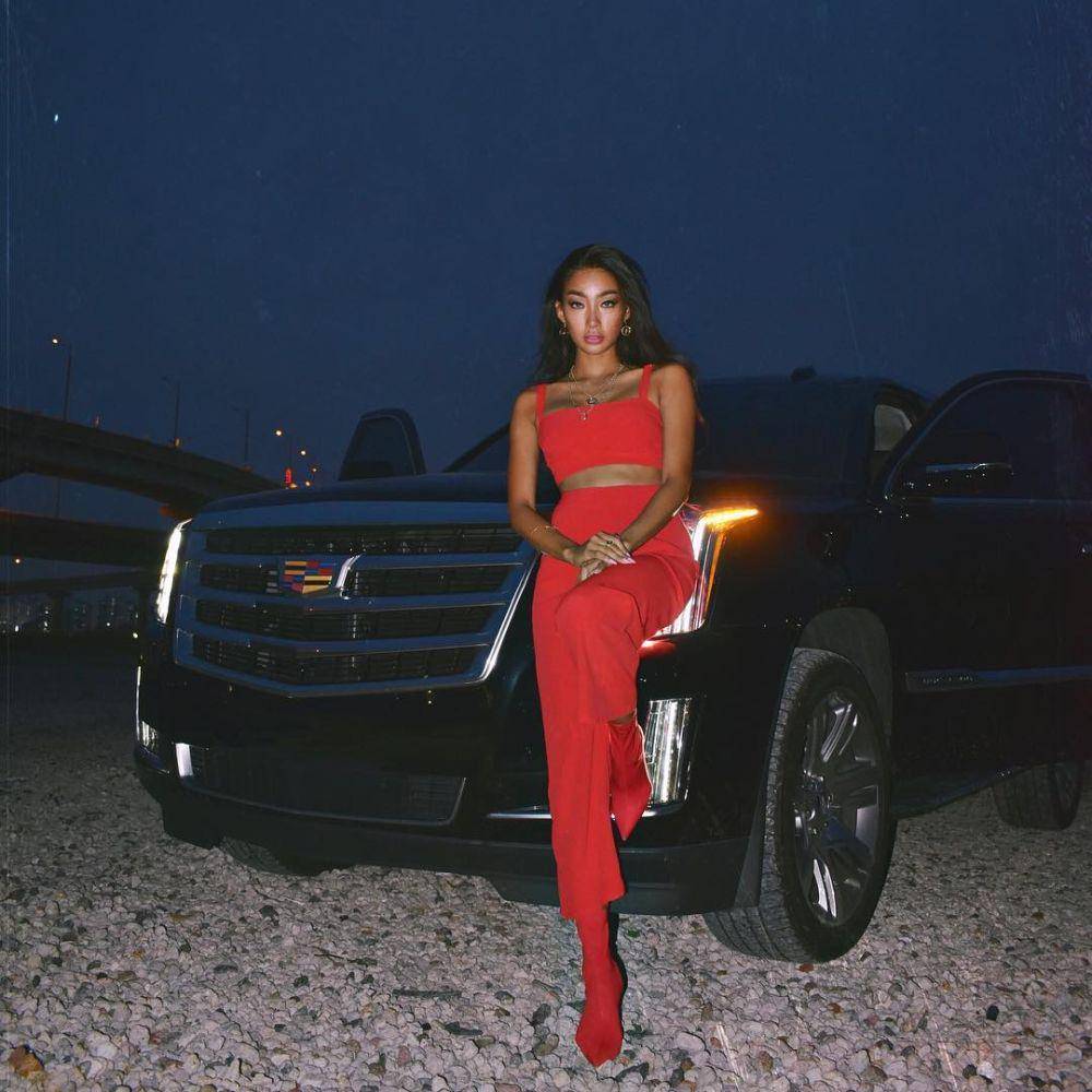 OOTD Moon Ga-bi (instagram.com/iamchocobi)