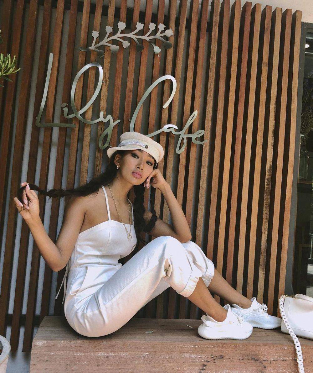 OOTD Moon Ga-bi (instagram.com/iamchocobi)
