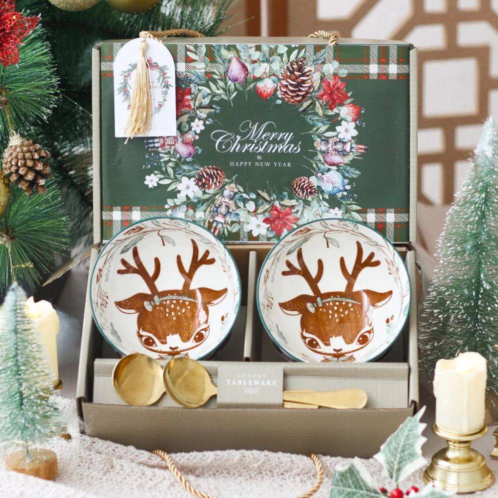 Hampers natal isi dua mangkok dan dua sendok (shopee.co.id/goodsnco)