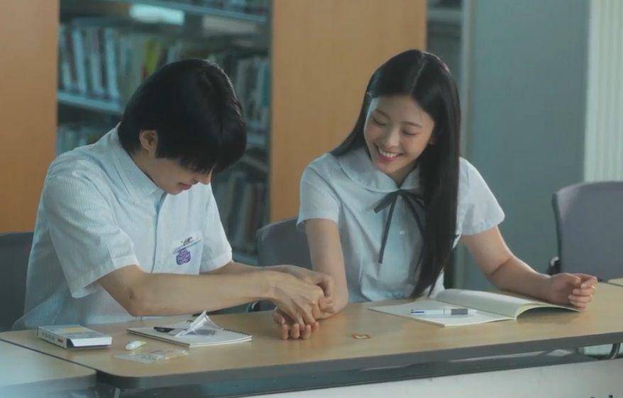 still cut drama Korea Love Your Enemy (youtube.com/@tvNDRAMA_official)