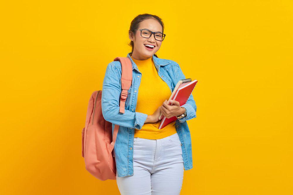 Apa Mahasiswa KIP Kuliah Wajib Berprestasi Nasional/Internasional?
