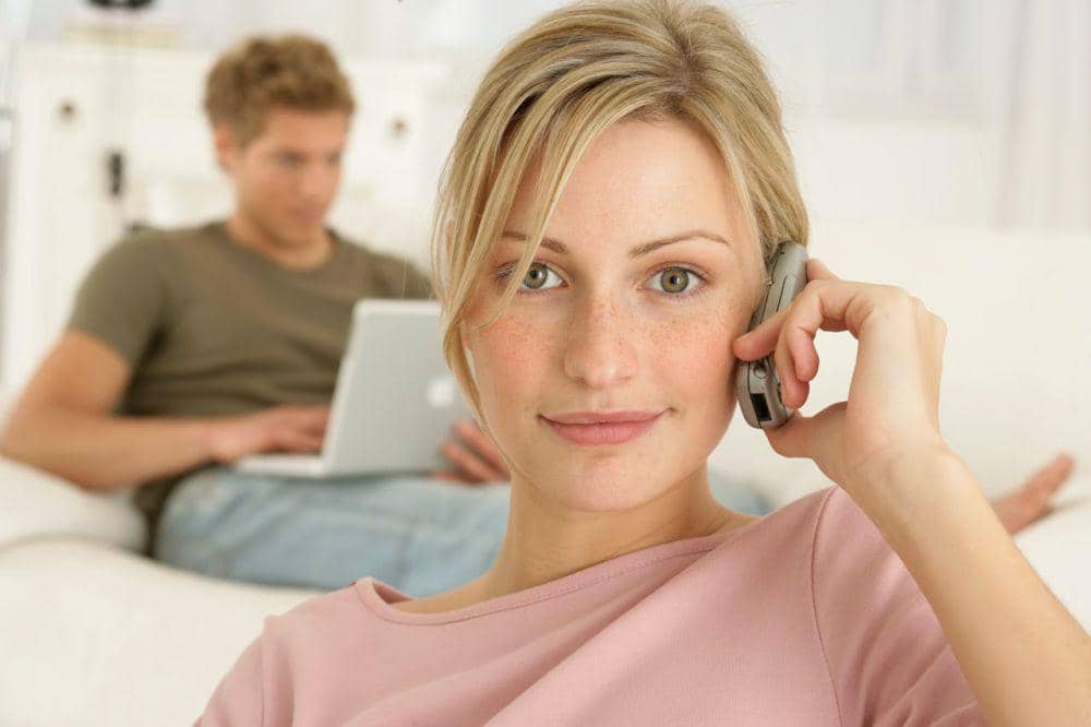 7 Alasan Pacar Gak Mau Dihubungi Tiap Hari