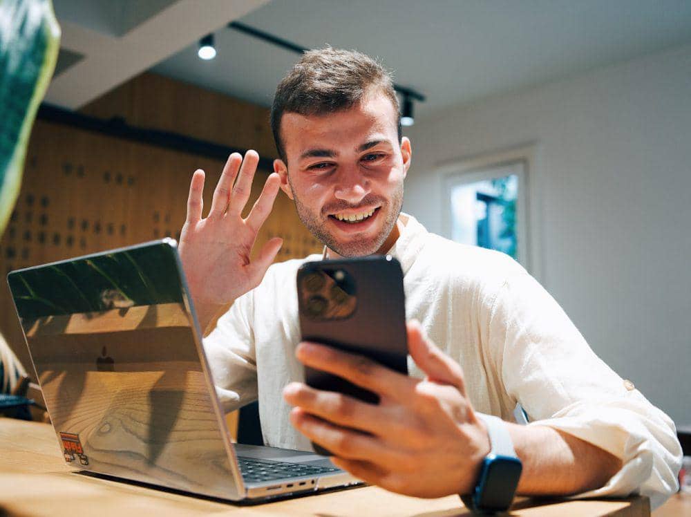 ilustrasi panggilan video (pexels.com/iam hogir)