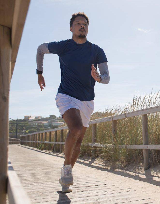 outfit jogging (pexels.com/Kampus Production)