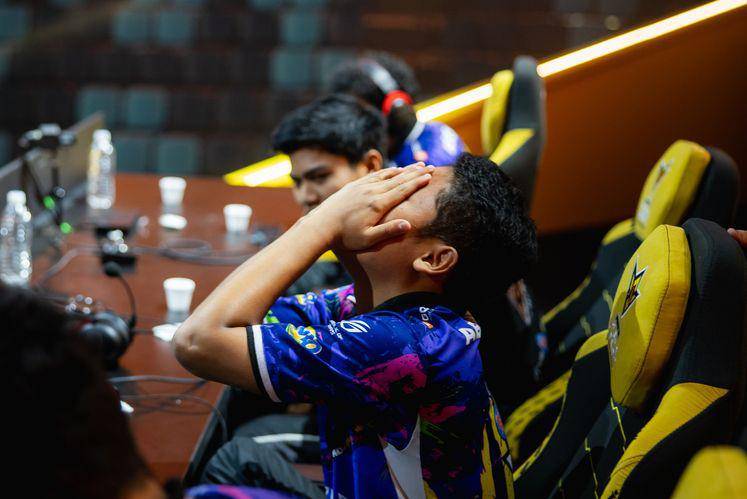 RRQ Abay Mengucap Rasa Syukur Usai Mendapatkan Booyah di Game Pertama Grand Finals FFWS Global Finals. (Dok. Garena).