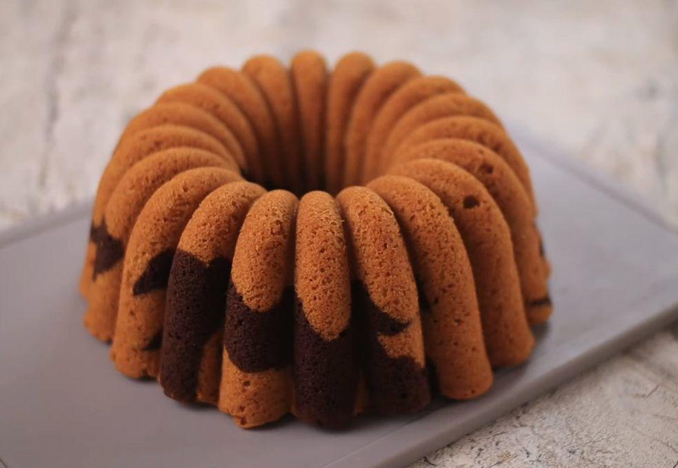Resep Bolu Marmer Gula Palem, Aroma Manisnya Semerbak!