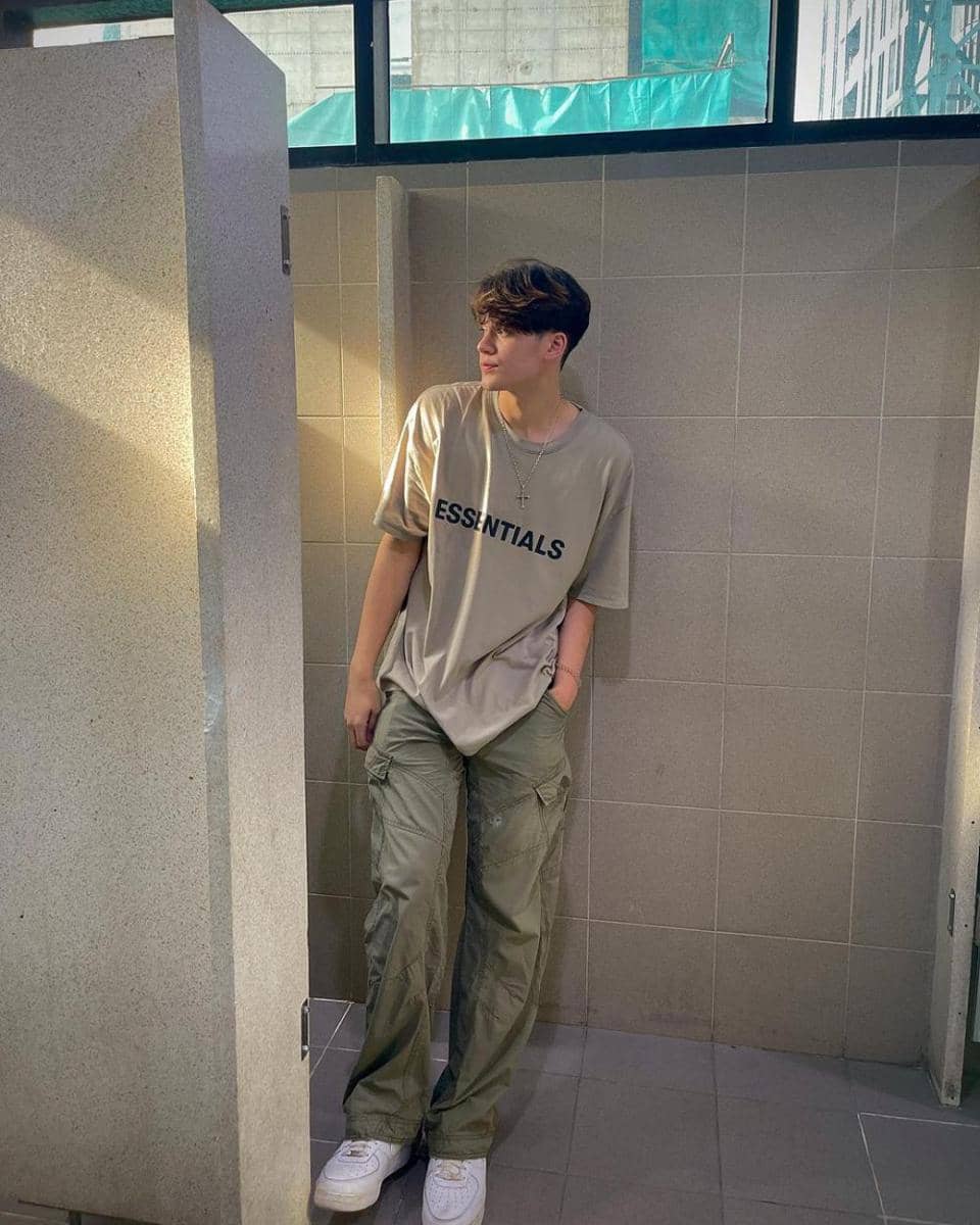 casual teen style ala James Prescott (instagram.com/_jamesprescott_)