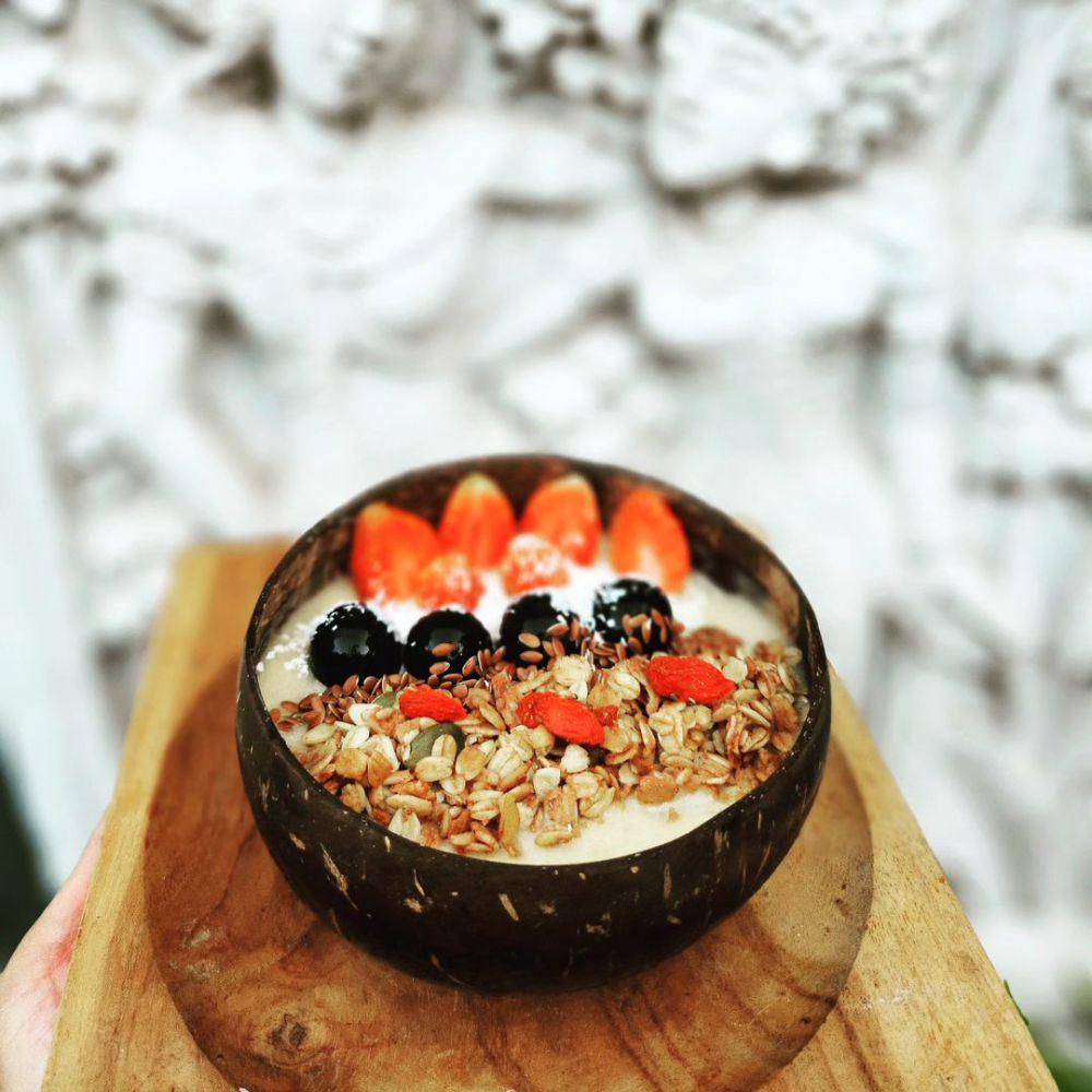 Smoothies bowl di Nom Bali (instagram.com/nom.bali)