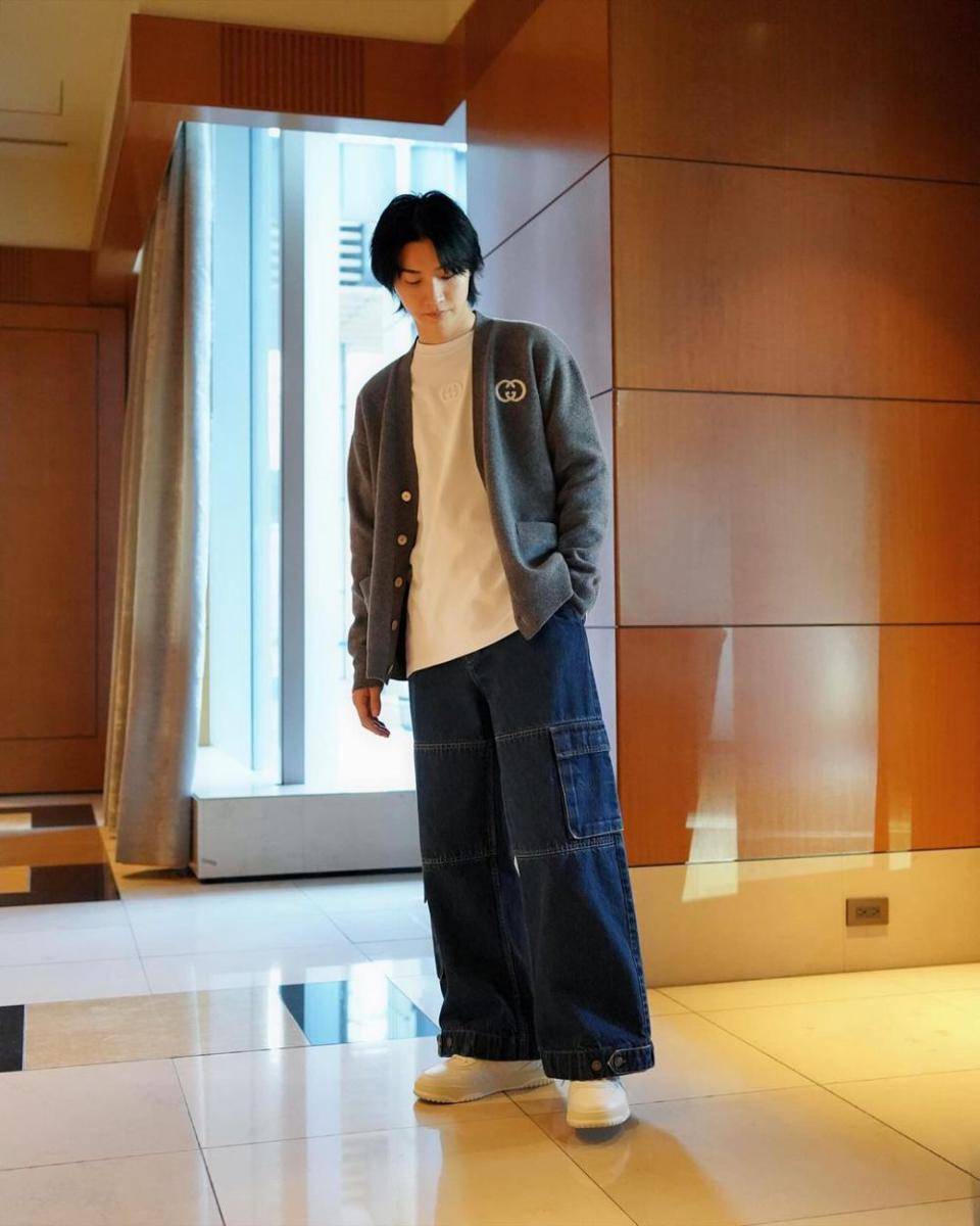 OOTD pakai outer ala Dori Sakurada (instagram.com/dorisakurada)