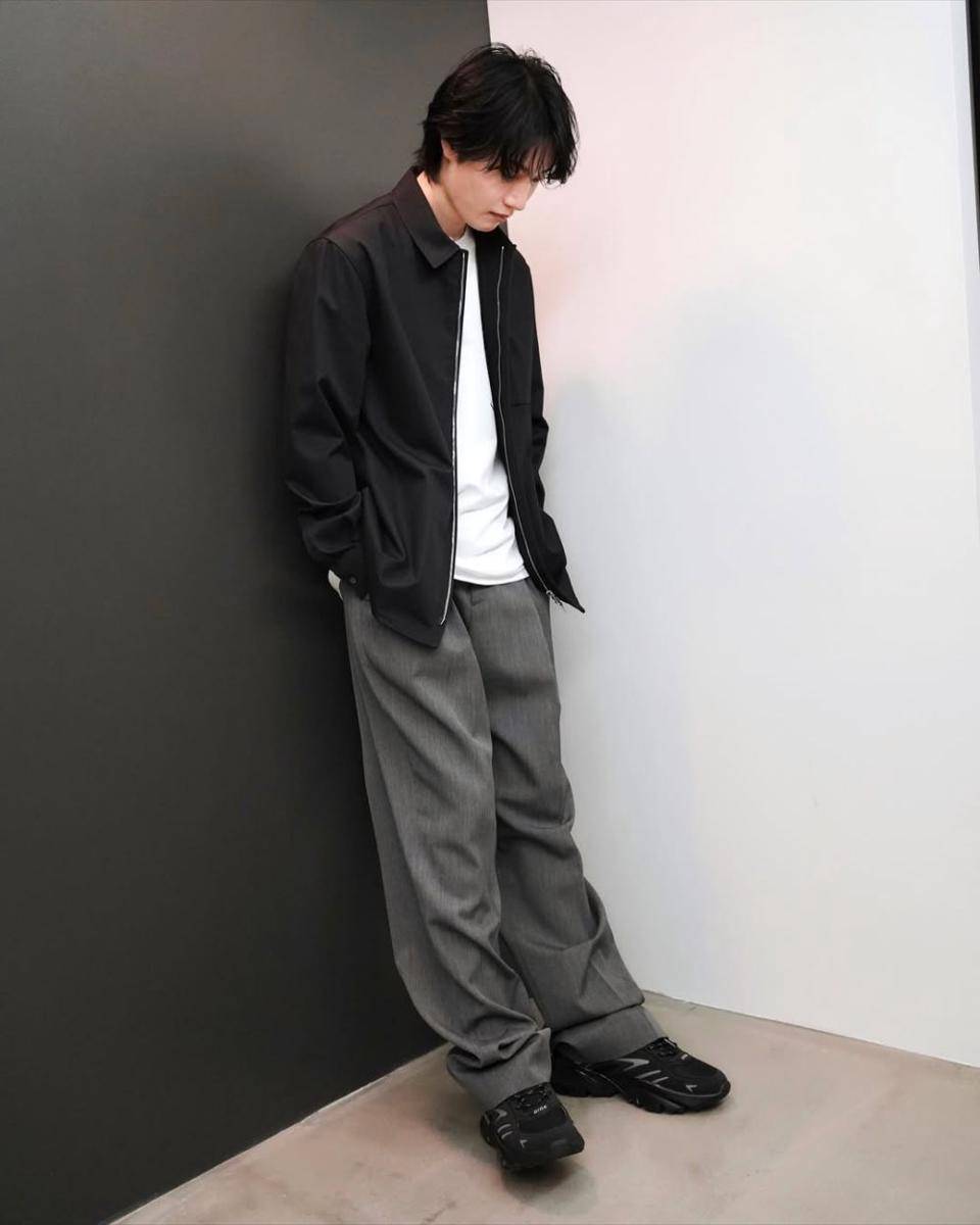 OOTD pakai outer ala Dori Sakurada (instagram.com/dorisakurada)