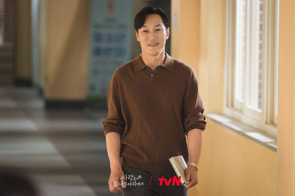 Cuplikan Kim Jae Chul di Love Your Enemy (instagram.com/tvn_drama)