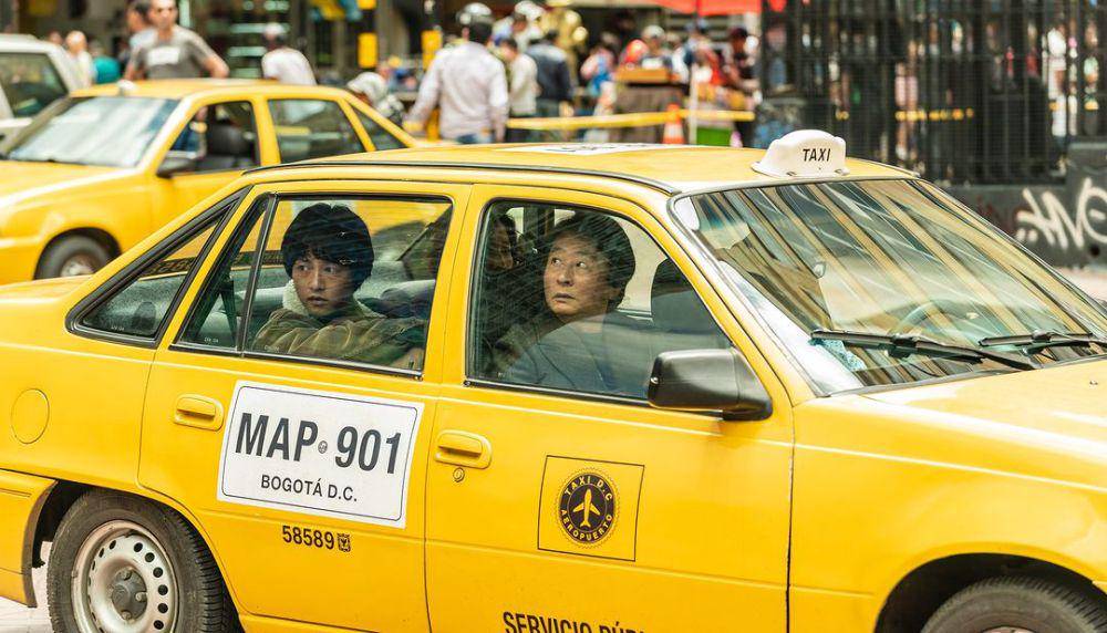 cuplikan Song Joong Ki dan Kim Jong Soo di film Bogota: City of the Lost (instagram.com/plusm_entertainment)
