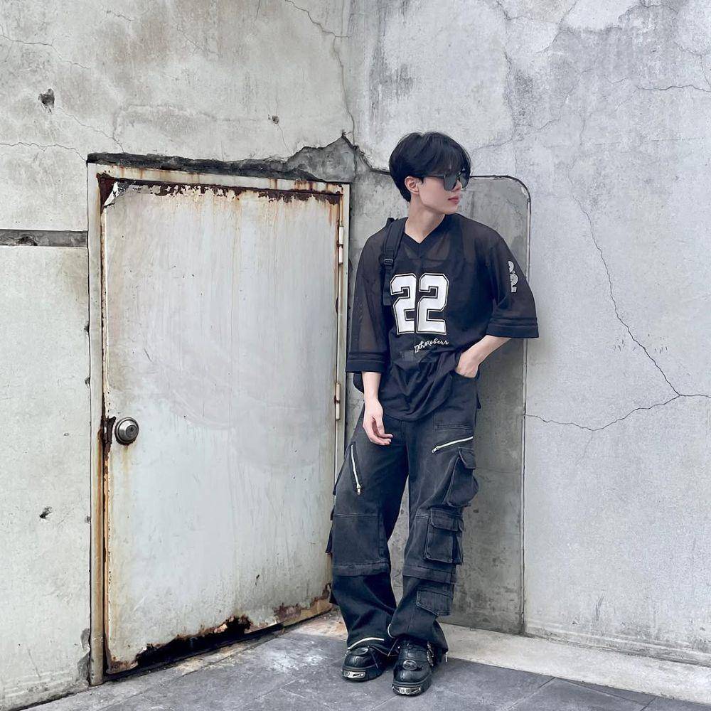 outfit celana kargo ala Aungpao Ochiris (instagram.com/20aungpao)