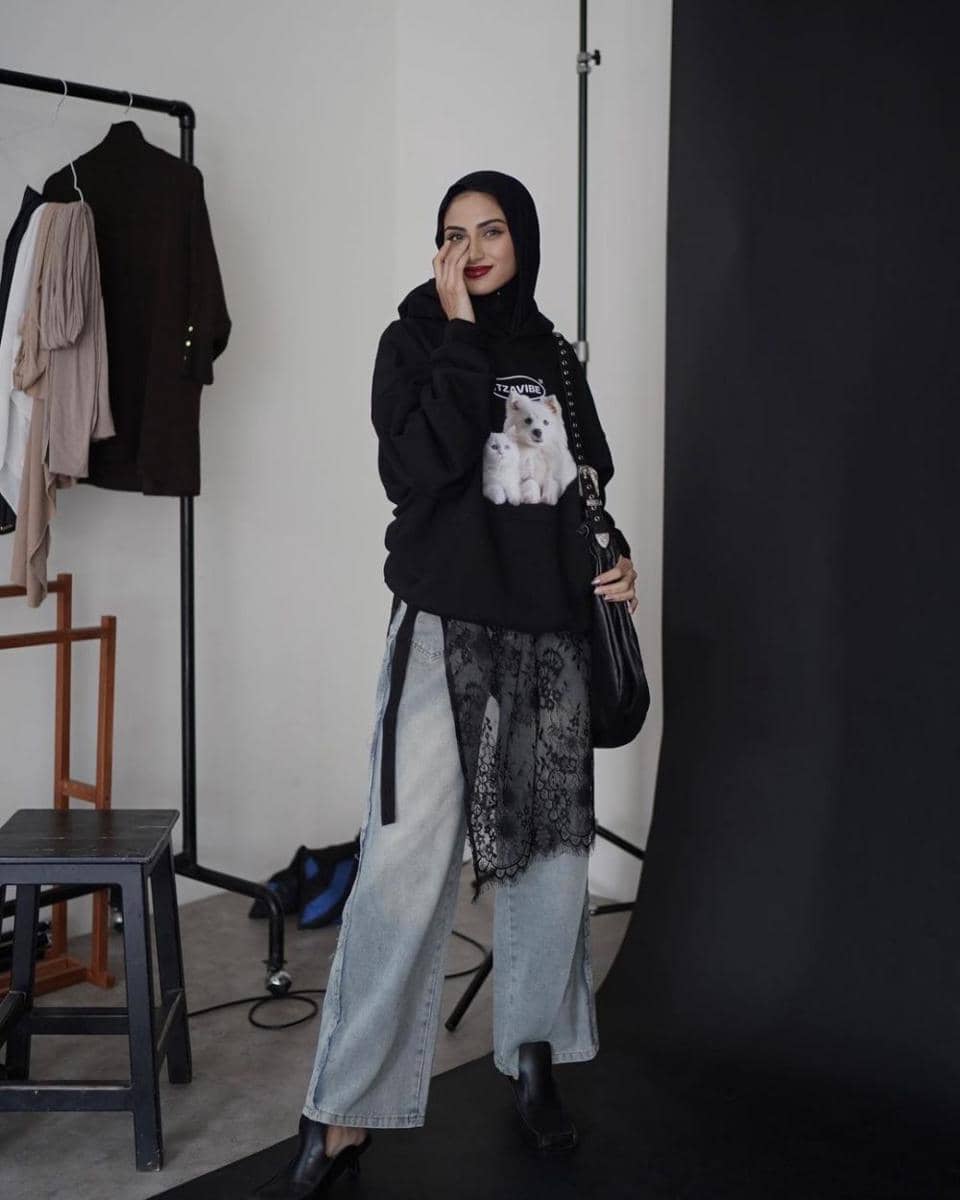 mix and match outfit denim ala Munira Agile (instagram.com/miraagile)