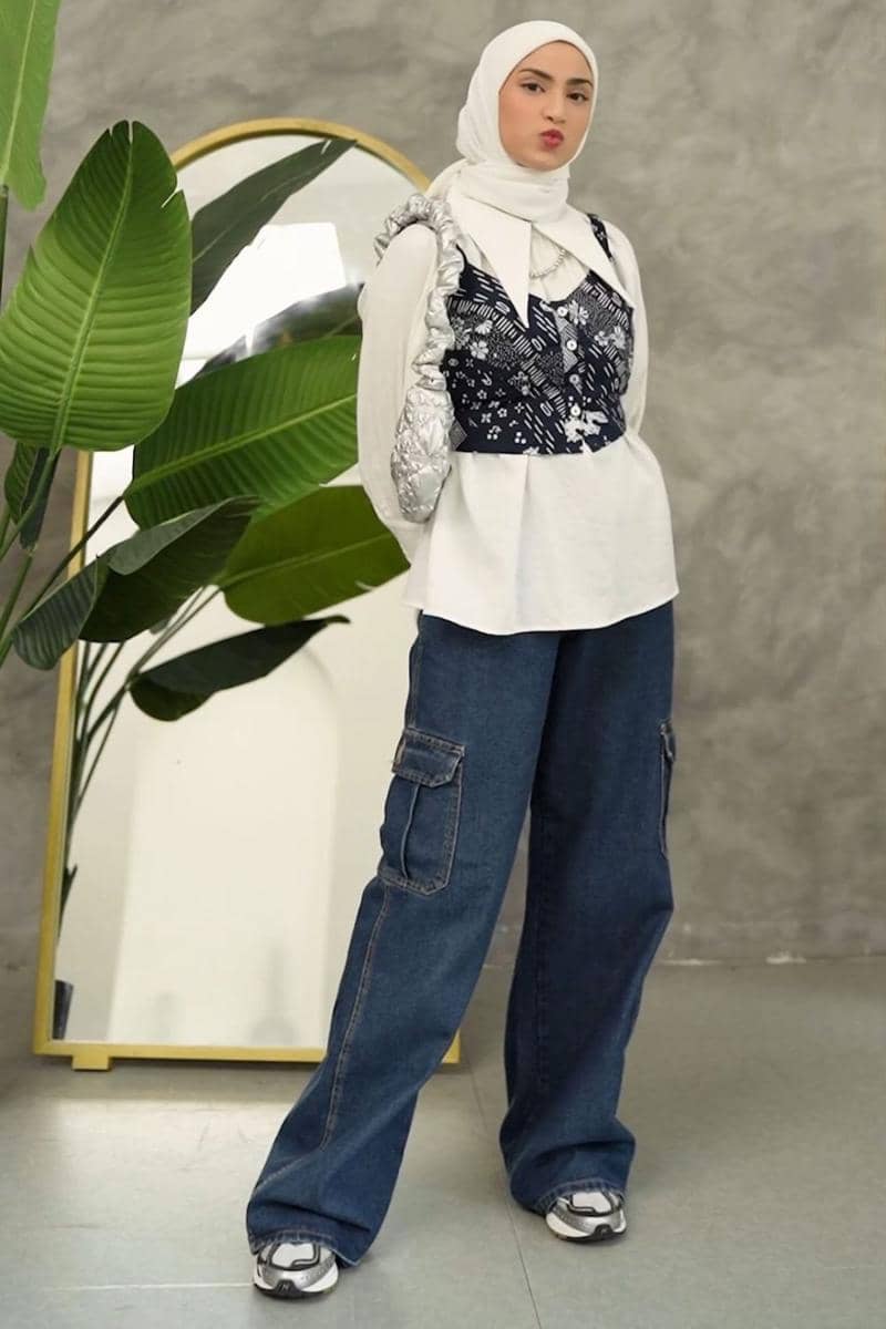 mix and match outfit denim ala Munira Agile (instagram.com/miraagile)