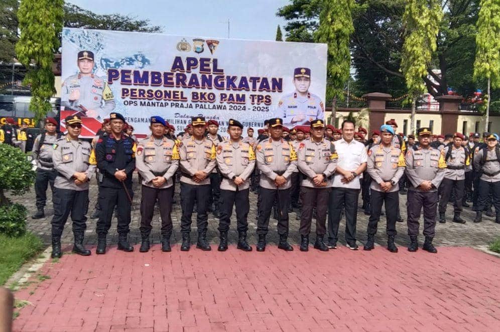 Kapolda Sulsel, Irjen Pol Yudhiawan Wibisono foto bersama jajaran PJU Polda Sulsel/ Istimewa