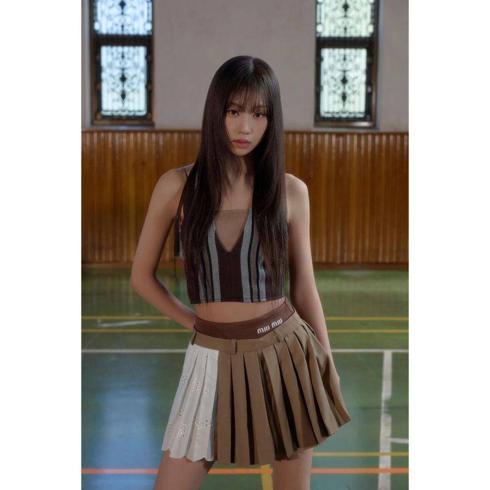 Jungeun izna (instagram.com/izna_offcl)
