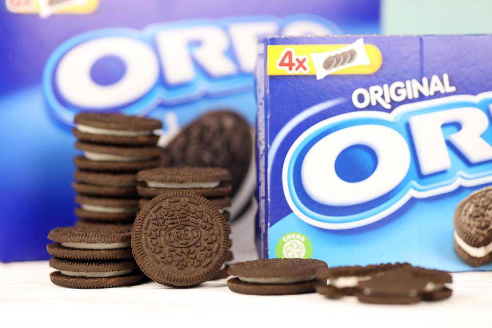 ilustrasi oreo (vecteezy.com/mehaniq)