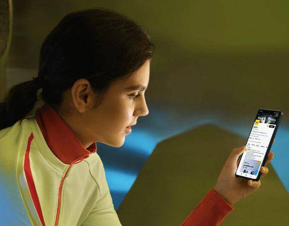 ilustrasi penggunaan POCO M6 Pro dengan Helio G99 (mi.co.id)