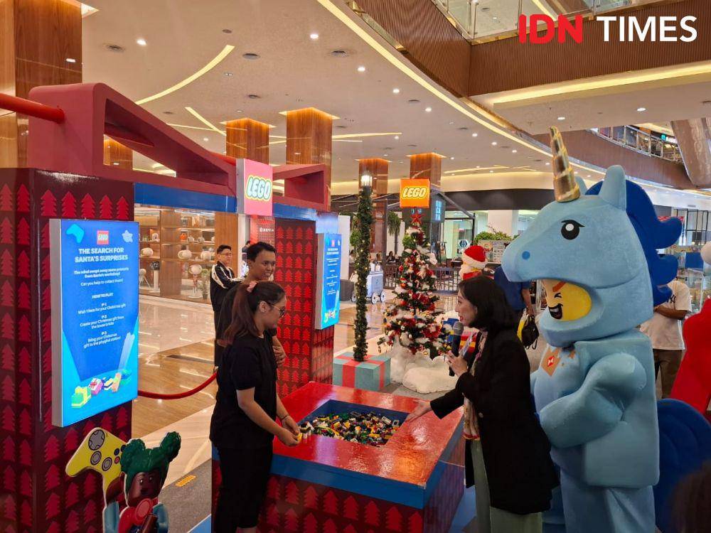 LEGO Gift The Superpower of Play di Pacific Place Mall, Jakarta, pada 22 November 2024 (IDN Times/Adyaning Raras)