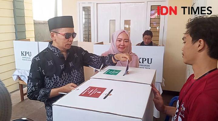 Nyoblos di TPS  Zulkieflimansyah, TGB: Serahkan Masyarakat Memilih