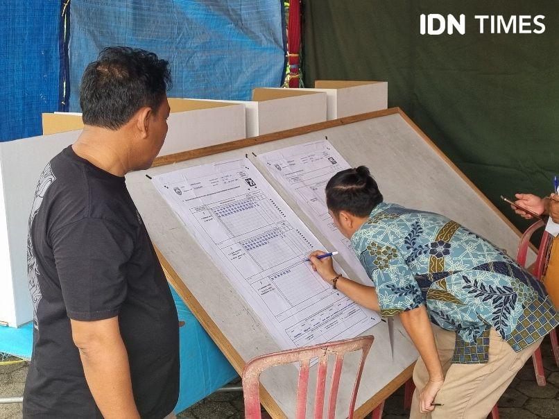 Pasangan HDCU Unggul Tipis di TPS Herman Deru, ERA Mengekor Ketat