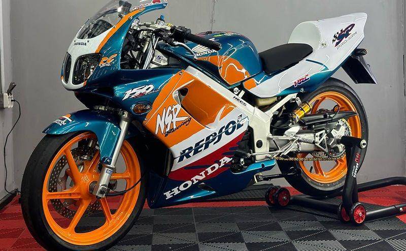 Honda NSR 150 SP (instagram.com/88motodetailing)