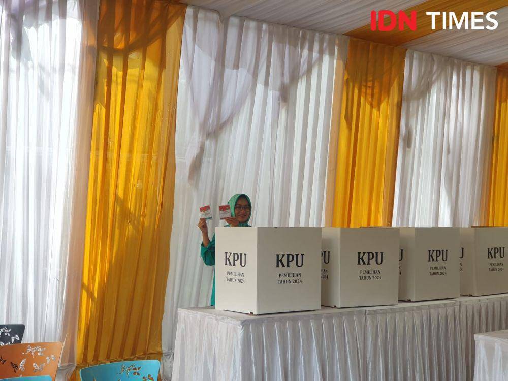 Nyoblos, Airin Rachmi Diany: Mohon Doanya