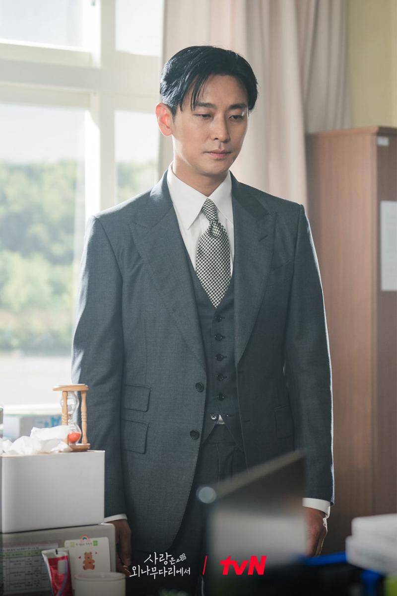 Ju Ji Hoon di Love Your Enemy (dok. tvN/Love Your Enemy)