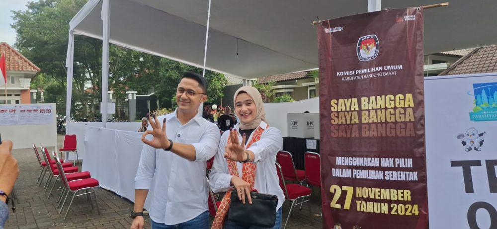 Nyoblos Pilkada KBB Bareng Istri, Hengky Kurniawan Optimistis Menang
