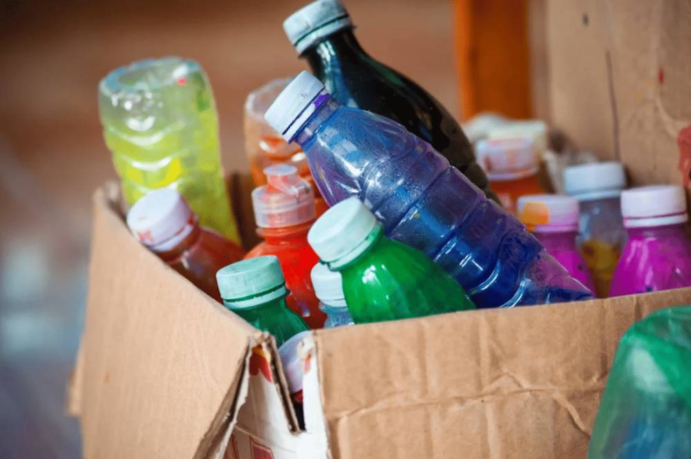 Ilustrasi Sampah Botol Plastik (Pexels.com/ Phong Võ)