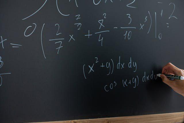 Anak Sulit Pahami Matematika? Coba Pembelajaran Unik Ala Algorithmics
