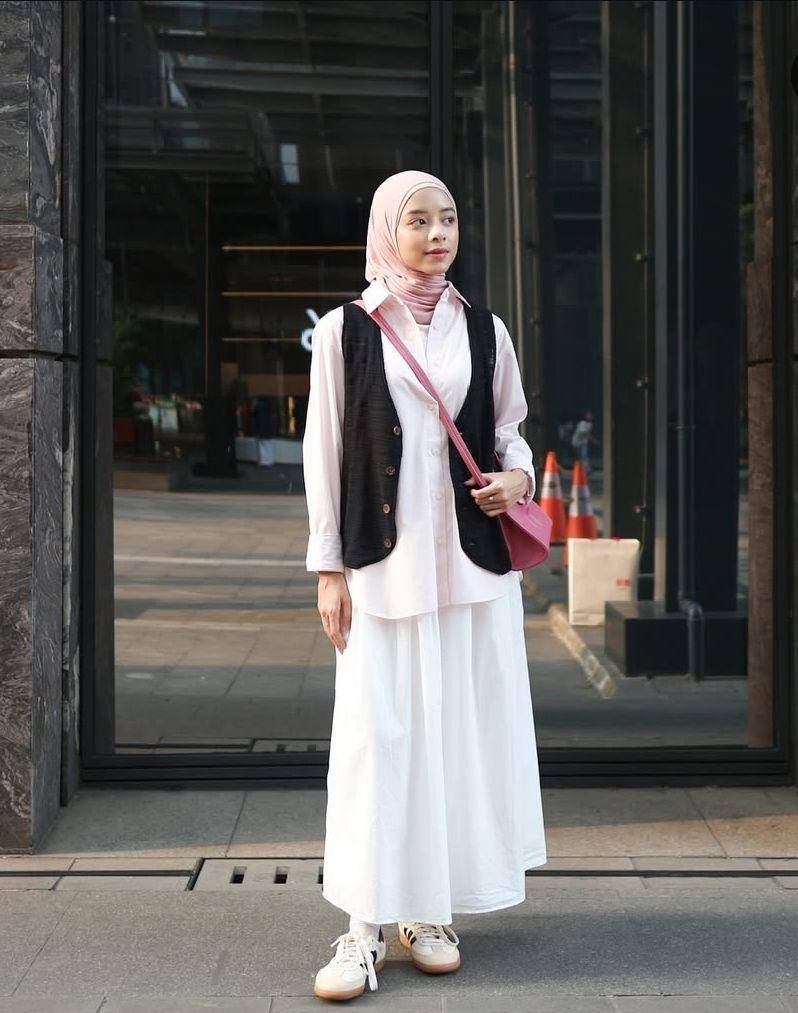 OOTD ala Tarisya Milanti (instagram.com/tarisymln)