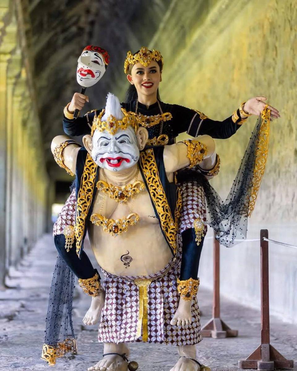 Potret Kostum Nasional Olla Levina di Miss Planet International 2024 (Instagram.com/annisabanyuwangi)