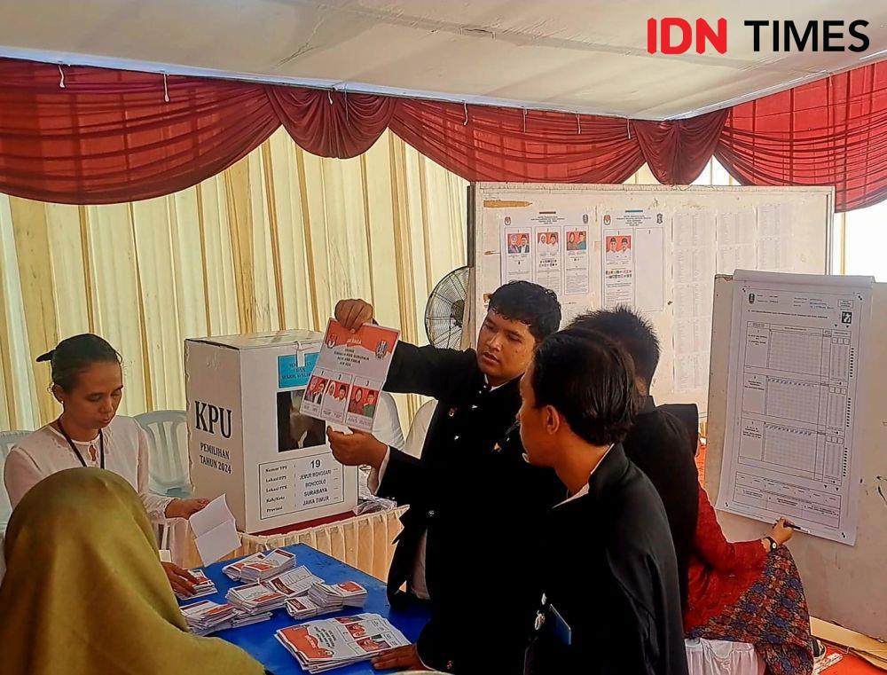 Khofifah Unggul 54 Suara dari Risma di Tempatnya Nyoblos