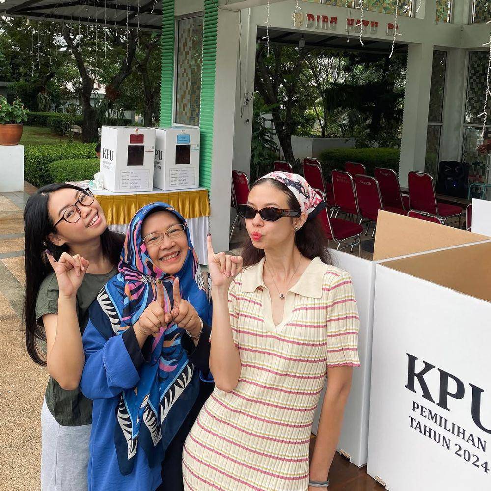 Artis Indonesia Nyoblos Pilkada 2024 (Instagram.com/yukikt)